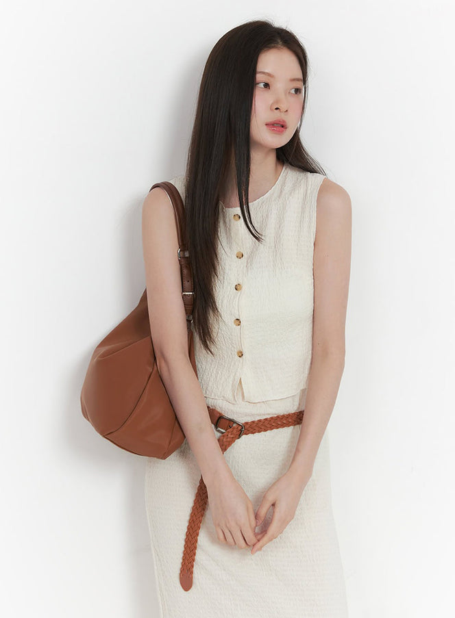 classy-buttoned-sleeveless-top-iy509 / Light beige