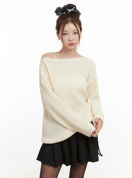 loose-fit-one-shoulder-sweater-if505 / Light beige