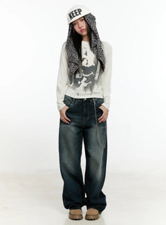 graphic-print-long-sleeve-tee-cn505 / Light beige