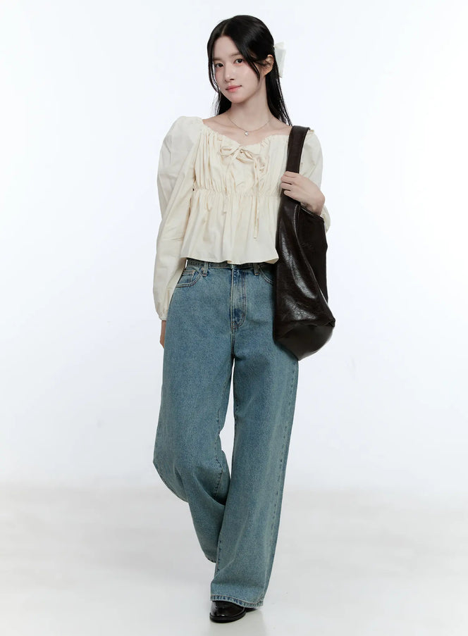 puff-sleeve-shirred-blouse-cg512 / Light beige