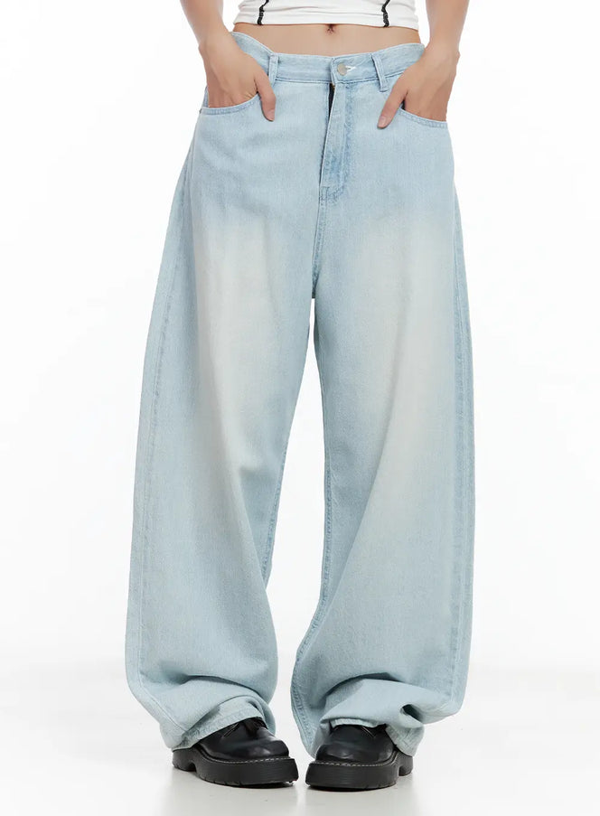 yihyun-light-blue-baggy-jeans-cl508 / Light blue
