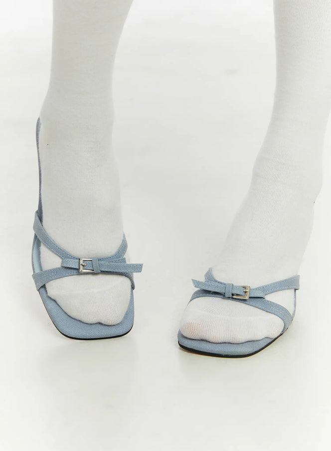 belted-square-toe-heels-cf510 / Light blue