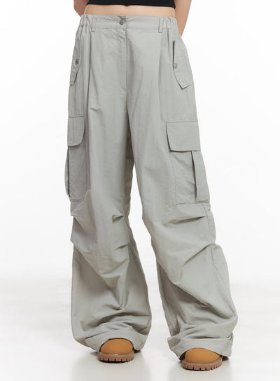 pintuck-nylon-wide-leg-cargo-pants-cy514 / Light gray