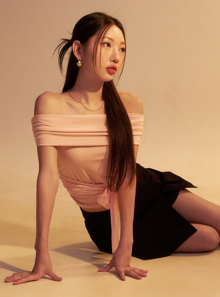 off-shoulder-tied-crop-top-cl431 / Light pink