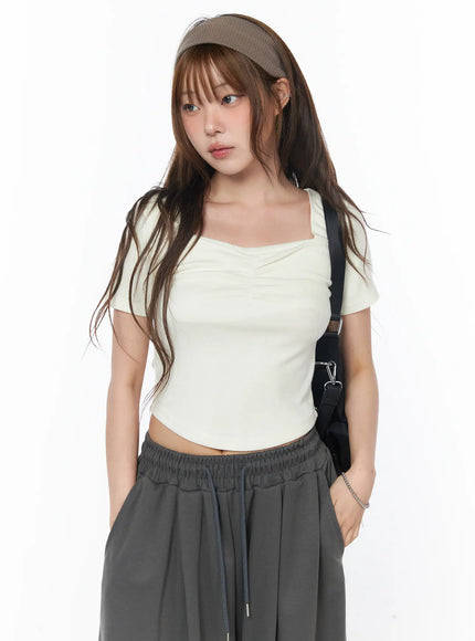 sweetheart-neck-ruched-tee-cy529 / Light yellow