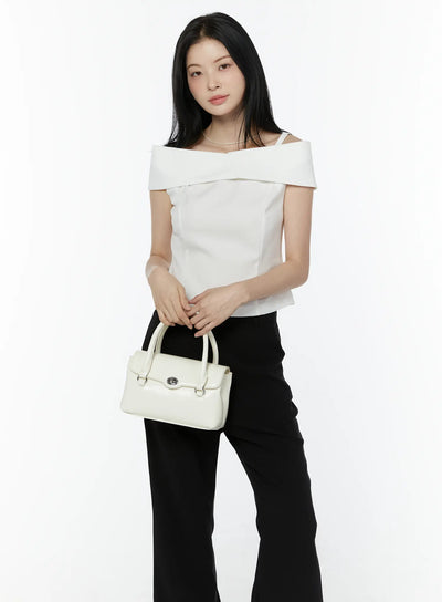 chic-off-shoulder-sleeveless-blouse-iu503 / White