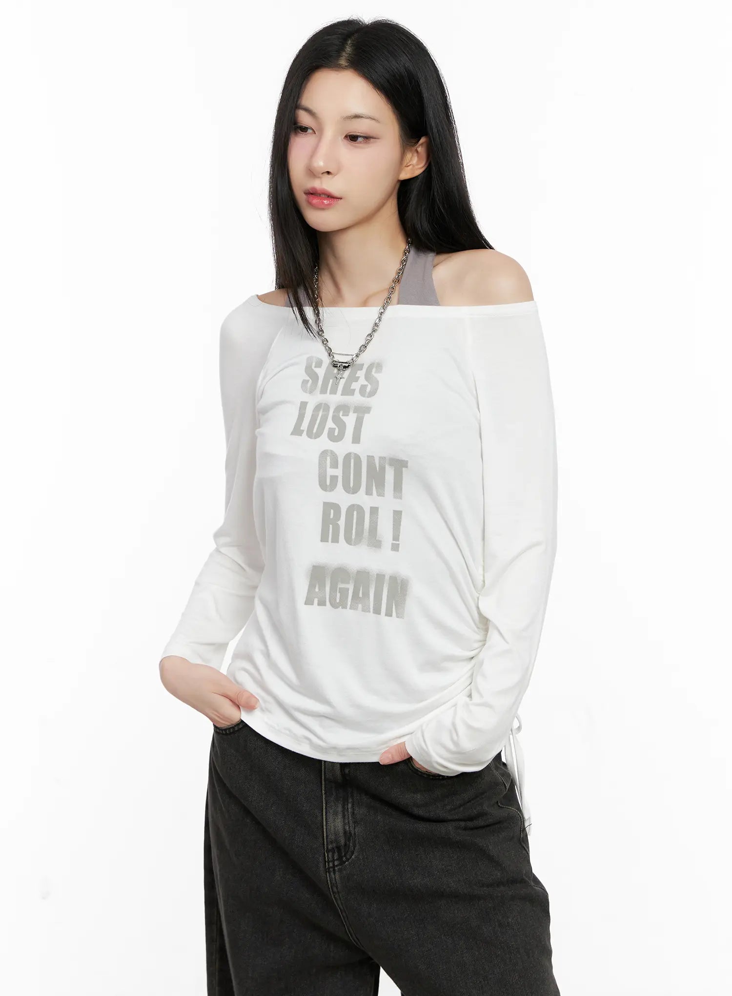 graphic-off-shoulder-long-sleeve-top-cg522 / White