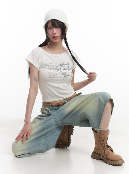 slim-fit-graphic-top-cu505 / White