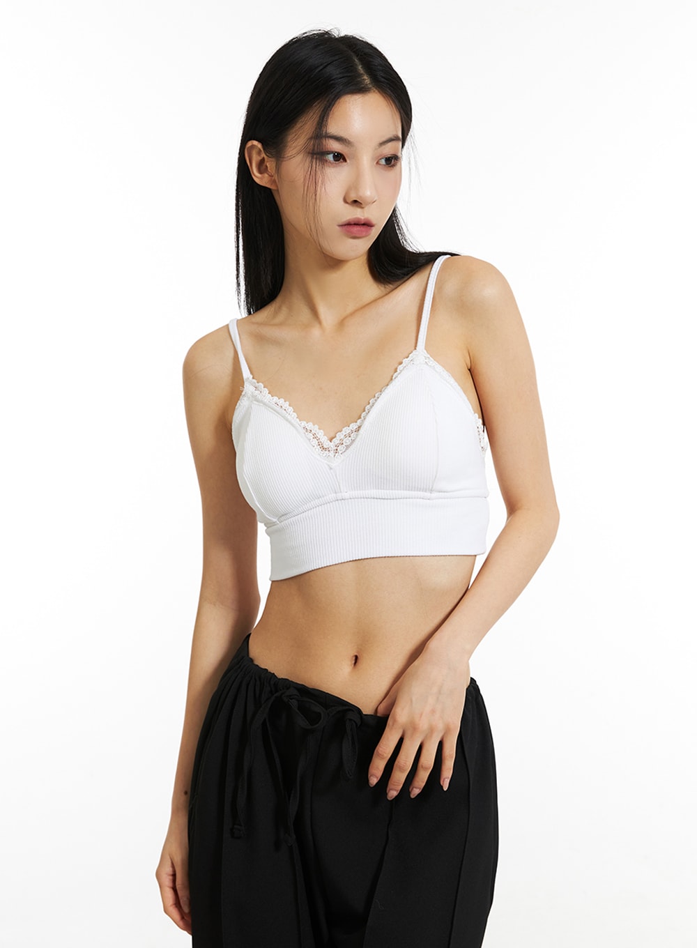 Lace Detail Cropped Cami in White/white