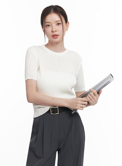 essential-ribbed-knit-top-iy513 / White