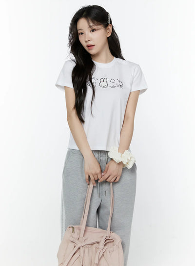 cute-bunny-graphic-tee-iy507 / White