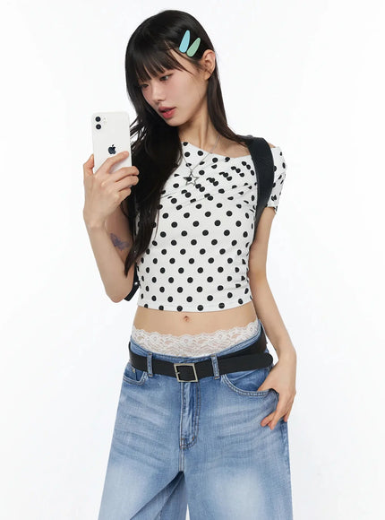 polka-dot-off-shoulder-crop-top-iy525 / White