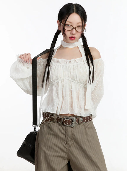 off-shoulder-lace-ruffle-blouse-cm511 / White