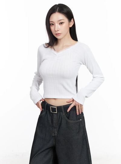 lace-trim-raglan-long-sleeve-top-cm519 / White