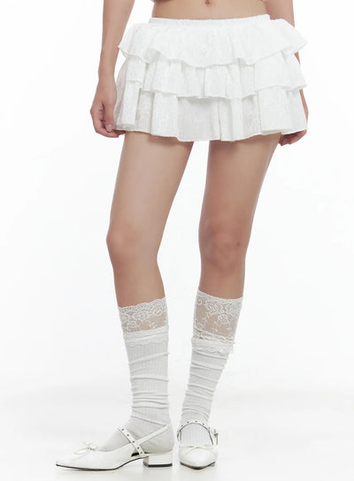 floral-embroidered-ruffle-mini-skirt-cl509 / White