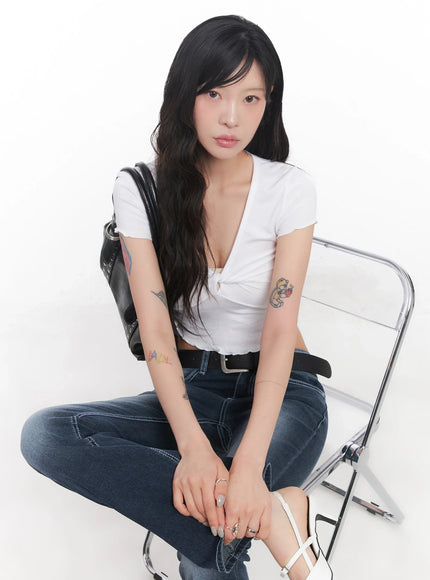 twisted-knot-short-sleeve-tee-ic503 / White