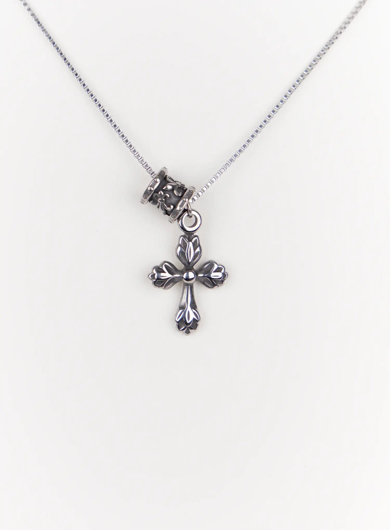 vintage-cross-necklace-in514 / Silver