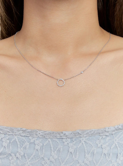 acc-arabesque-letter-necklace-kc1008