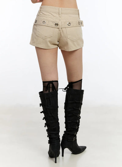 back-eyelet-belt-detail-cotton-shorts-ca507 / Beige