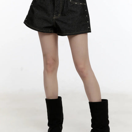 no-fade-studded-denim-shorts-cl504 / Black