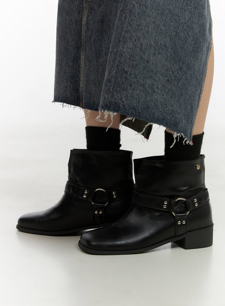 buckle-faux-leather-ankle-boots-co410 / Black