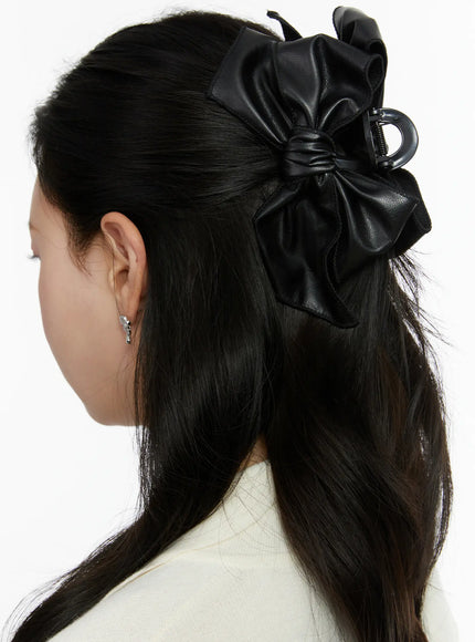 Eco-Leather Bow Claw Clip F502