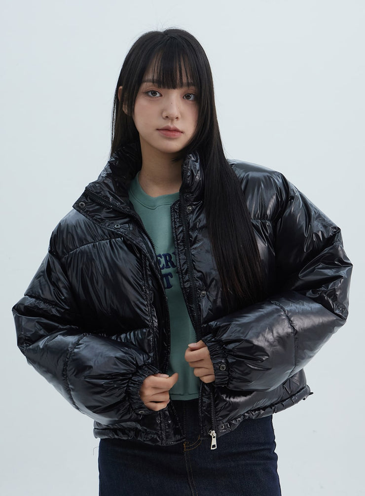 metallic-crop-puffer-jacket-on310 / Black