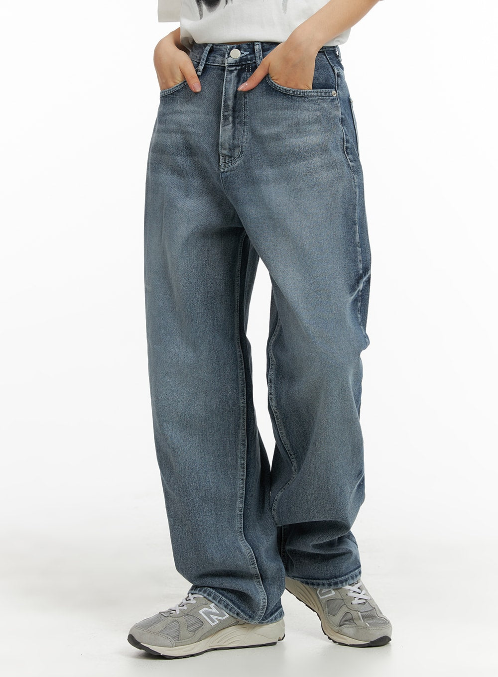 Light Washed Baggy Jeans CM418