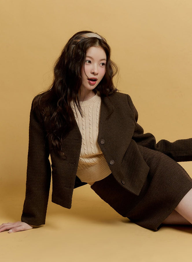 classic-tweed-collarless-buttoned-jacket-cf504 / Brown
