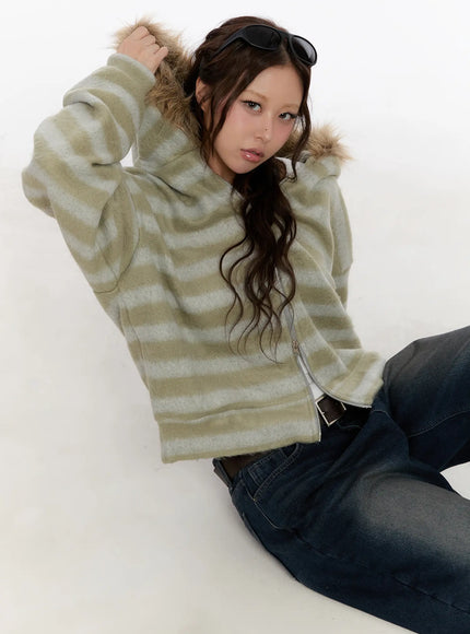 striped-faux-fur-zip-up-hoodie-cn527 / Dark green