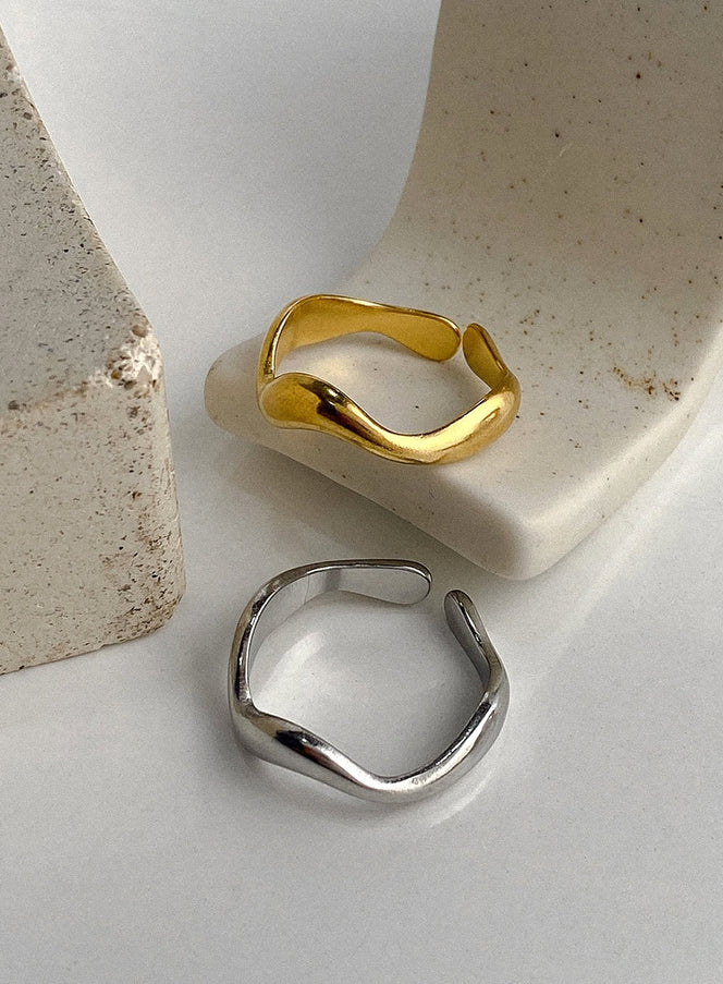 newton-flowing-curve-ring-ia524