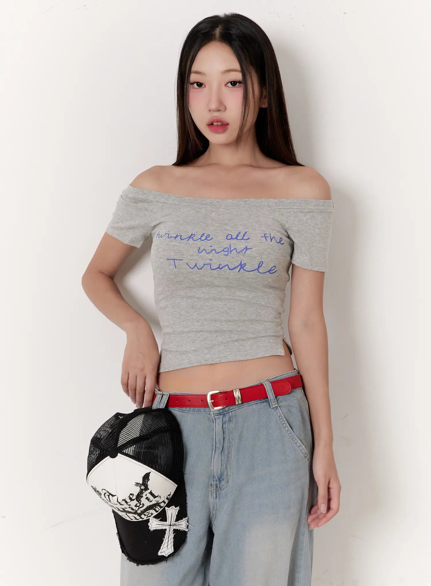 off-shoulder-graphic-top-cl531 / Gray