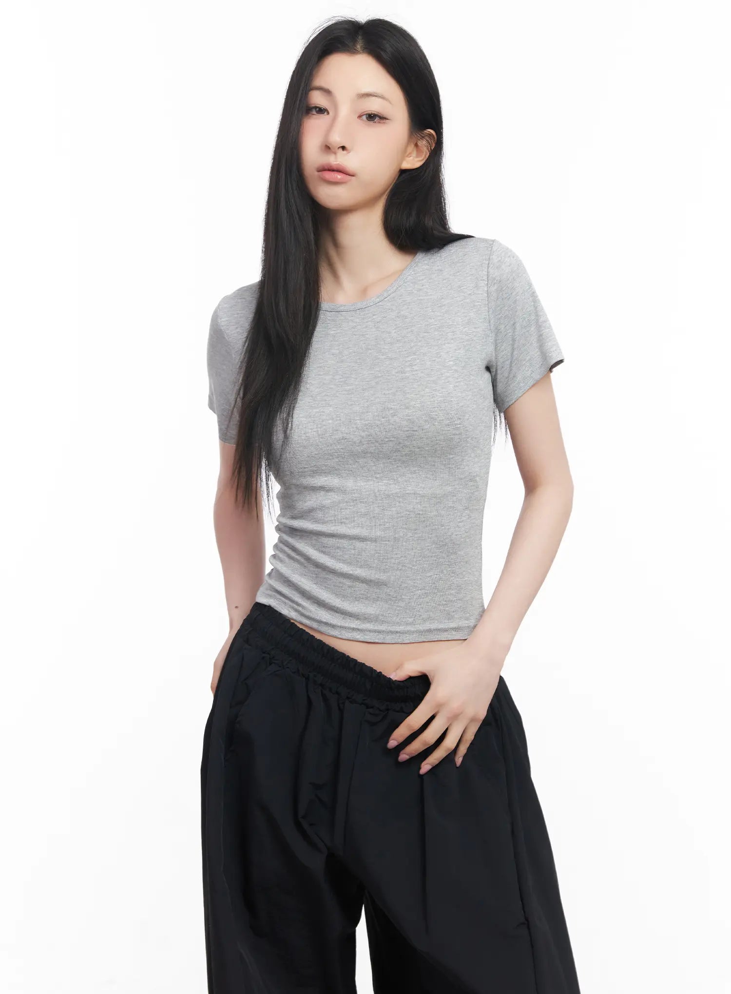 essential-slim-fit-tee-cu511 / Gray