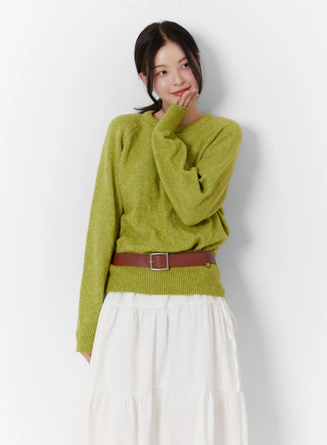classic-loose-fit-sweater-f502 / Green