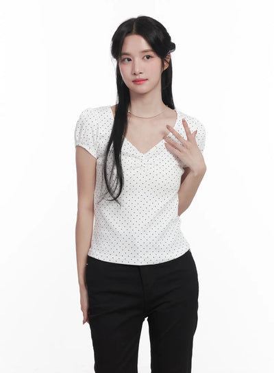 polka-dot-v-neck-tee-cu525 / White
