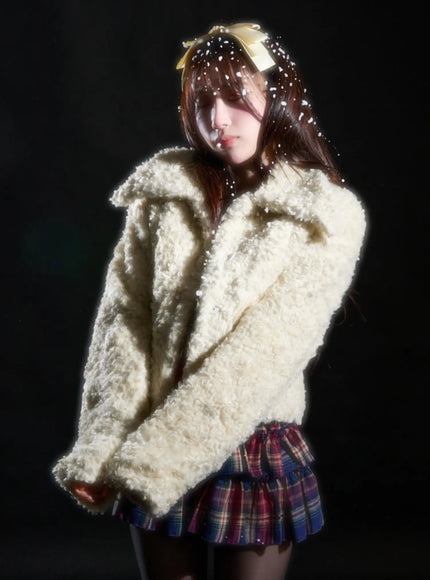 cozy-faux-fur-sherpa-jacket-cn525 / Light beige