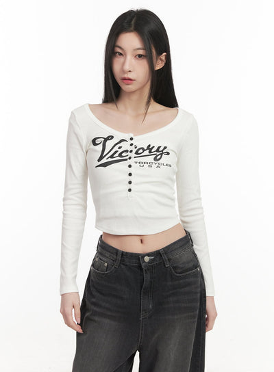 buttoned-slim-fit-crop-top-cf514 / white