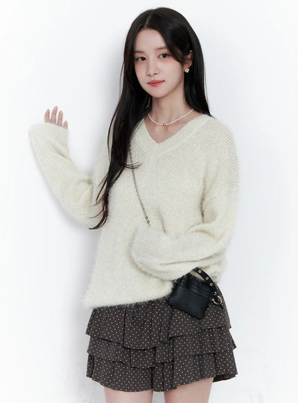 cozy-v-neck-sweater-cs519 / Light beige