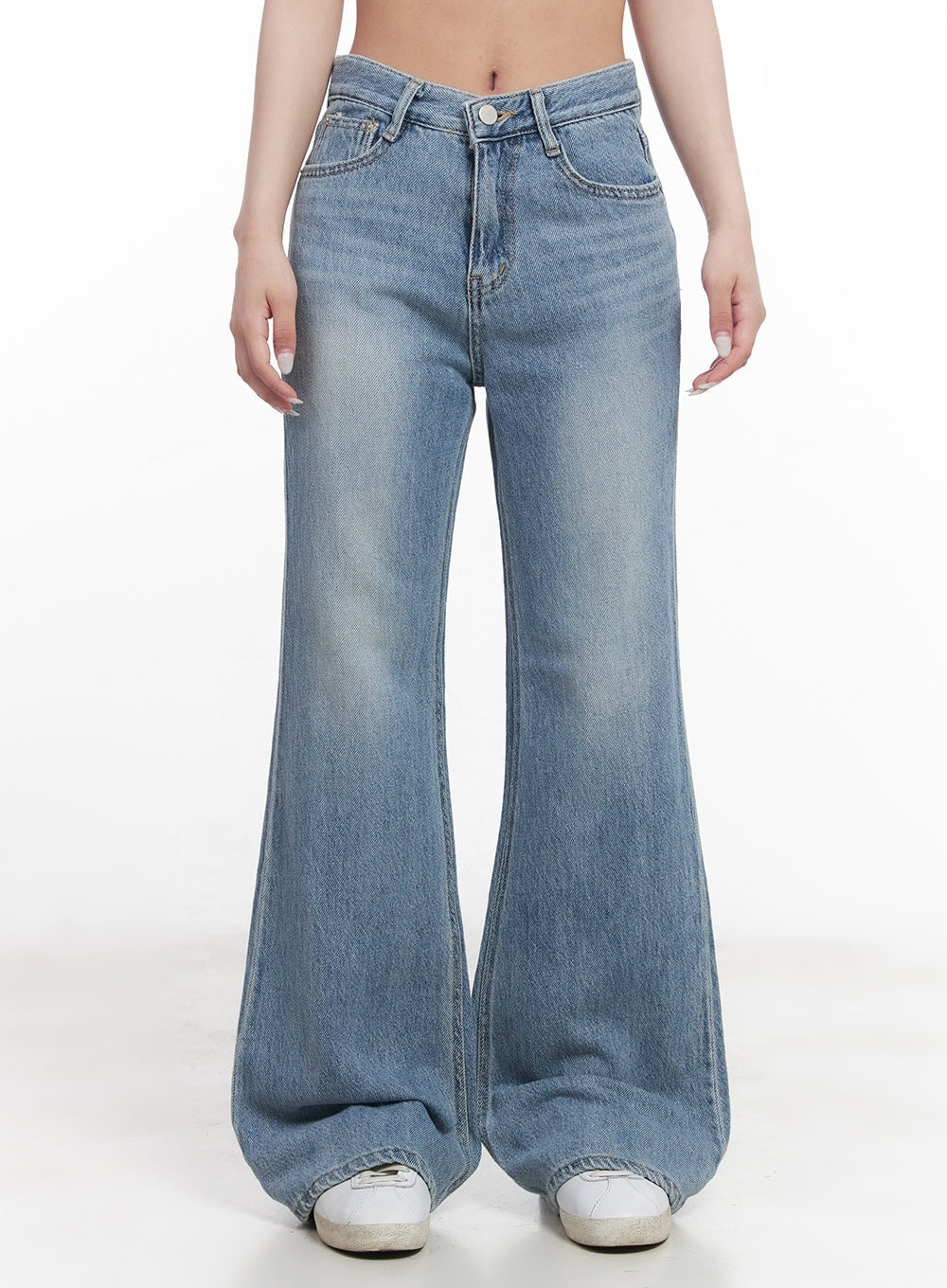 【Anyone more】Eiffel Low Bootcut Washed Denim Pants Slim Bootcut King Men's Jeans in Crinkled Bleached Blue