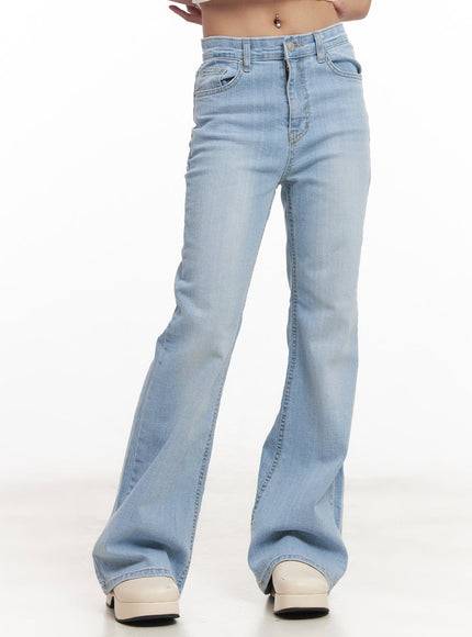Suzy Slim-Fit Bootcut Jeans CM505