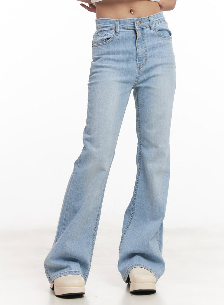 Suzy Slim-Fit Bootcut Jeans CM505