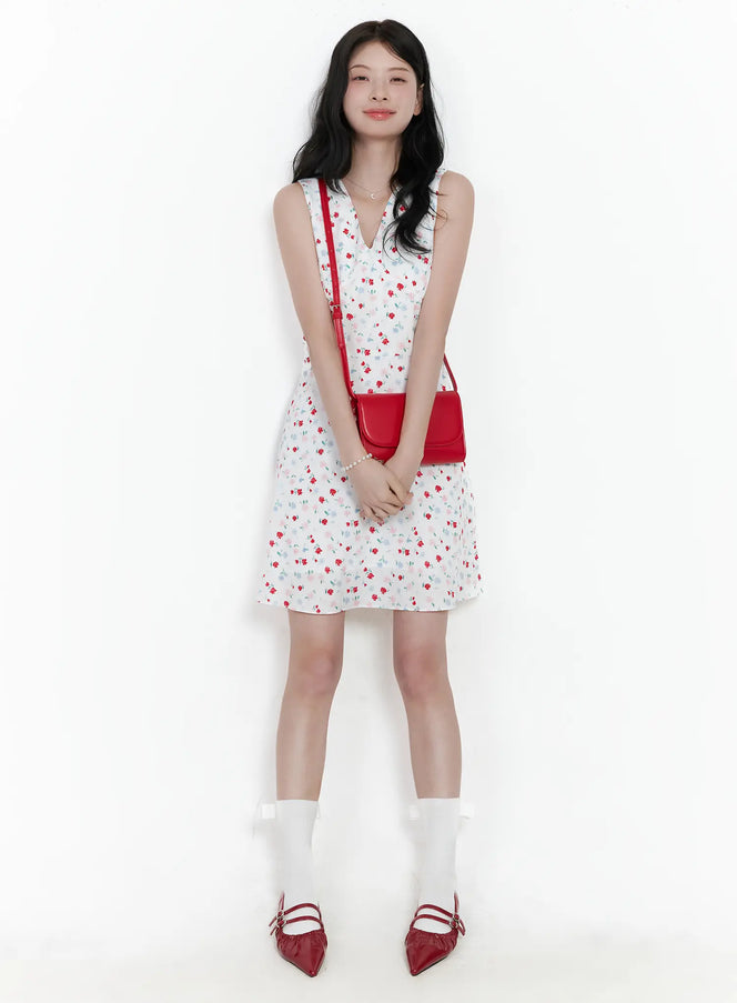 patterned-v-neck-sleeveless-mini-dress-ca509 / White