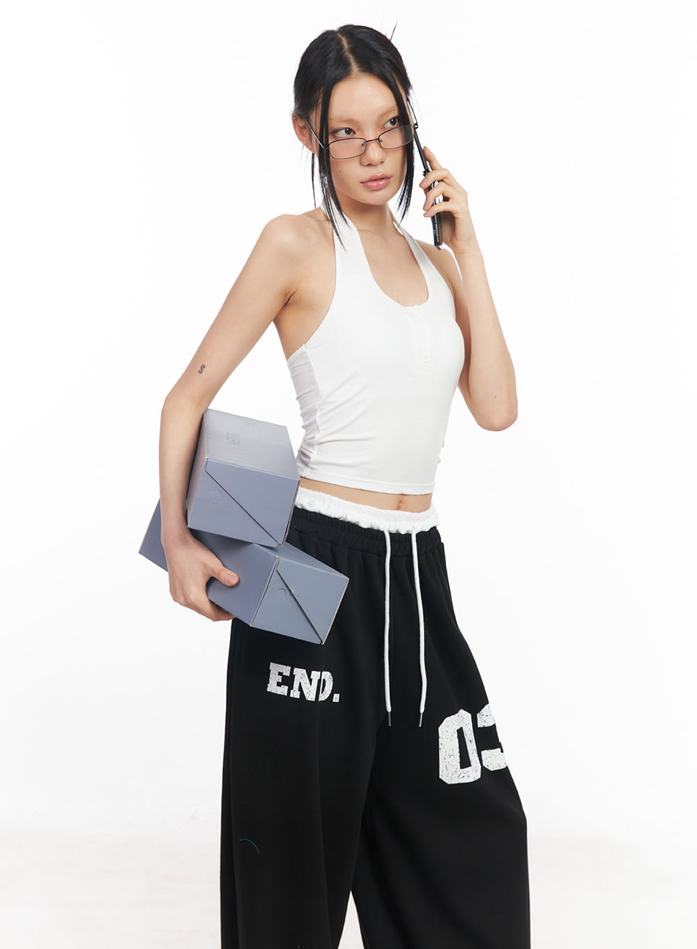 halter-buttoned-crop-tank-top-cy52 / White