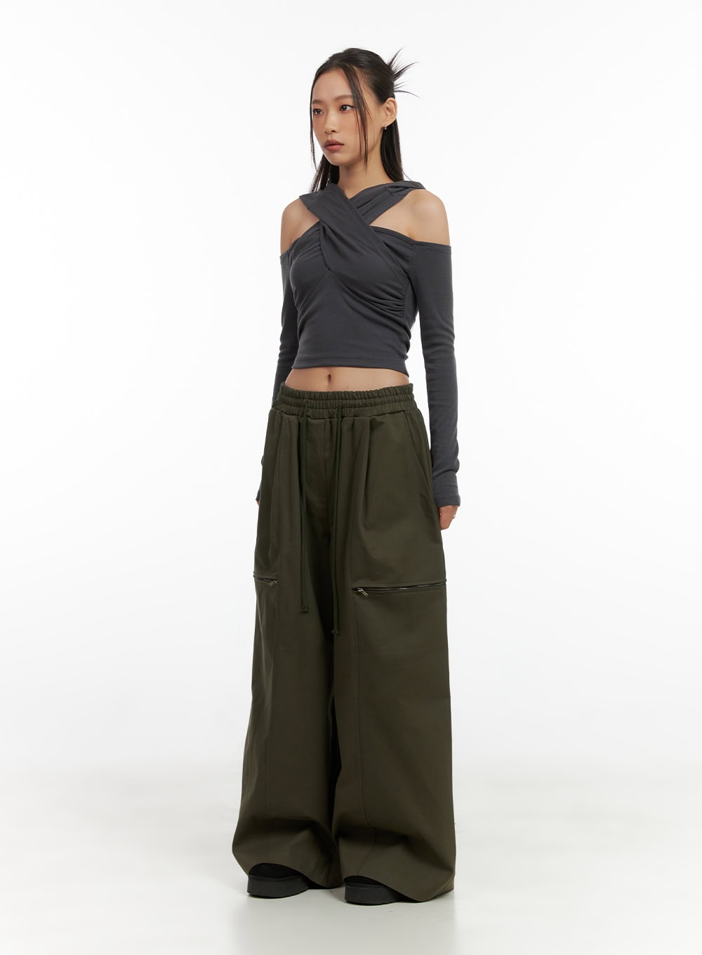 twist-hooded-long-sleeve-top-co424