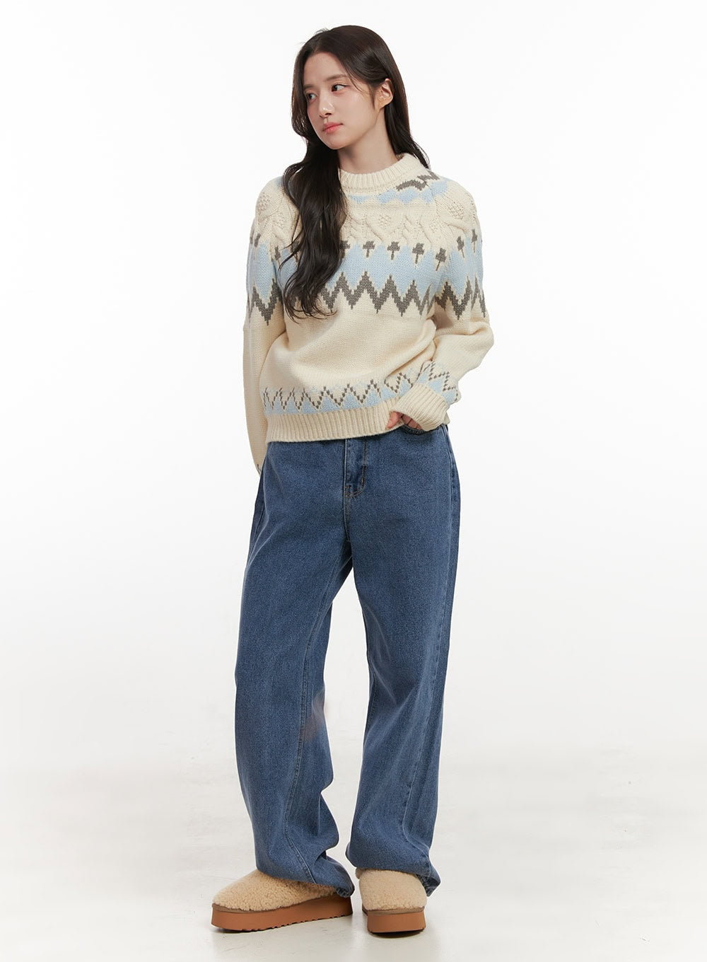 nordic-knit-round-neck-sweater-on429