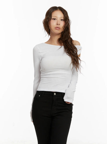 asymmetrical-off-shoulder-long-sleeve-top-cd512 / White