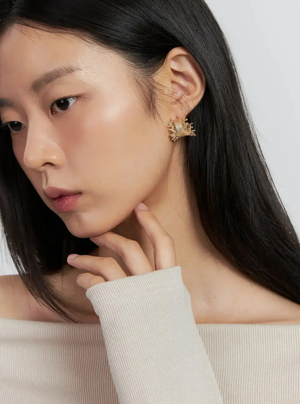 modern-chic-statement-earrings-is515