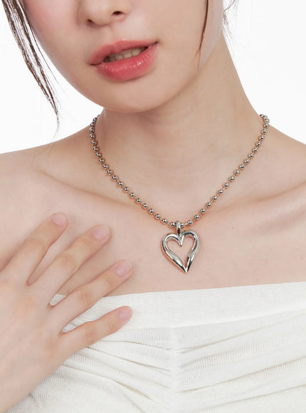 Bold Heart Necklace CL524