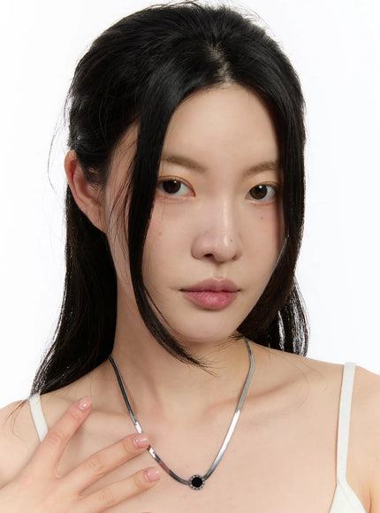 black-pendant-necklace-ca508