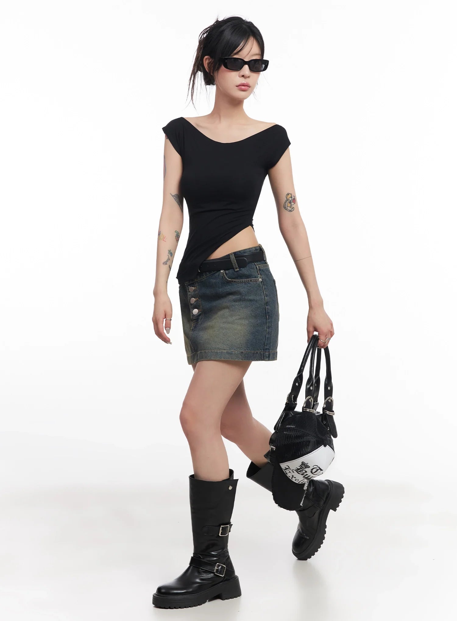 slanted-button-low-rise-denim-skirt-ic503